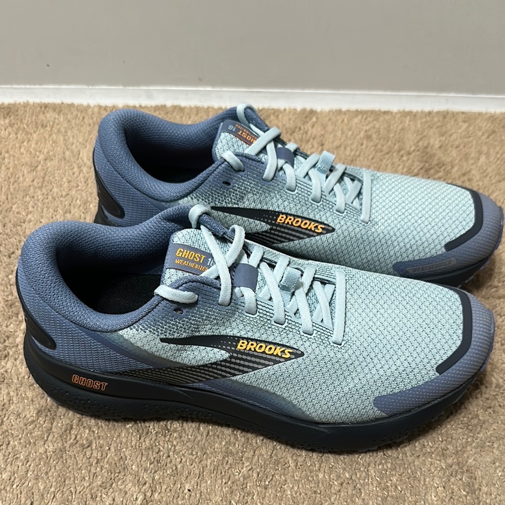 Brooks Ghost 16 WATERPROOF Running Sneakers. Worn once